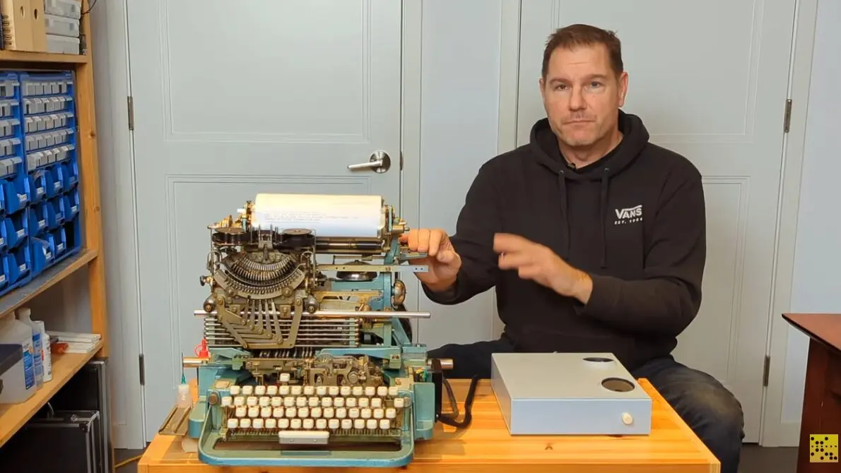 1950年代の電動タイプライターをArduinoで復活——特許文書から通信仕様